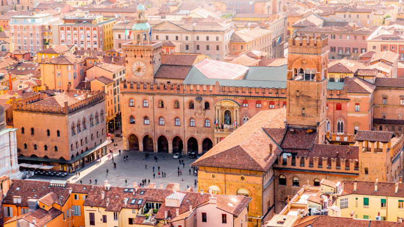 new-york-times-contro-bologna-articolo-infuria-sindaco