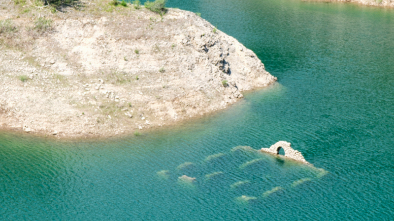lago-valvestino-riemersa-antica-dogana-italia-austria
