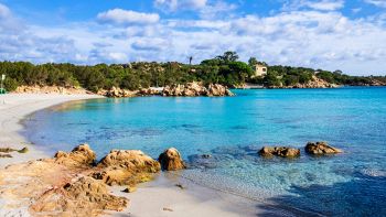 Spiaggia di Capriccioli a numero chiuso