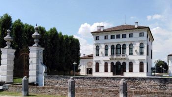 Benetton lascia Villa Minelli