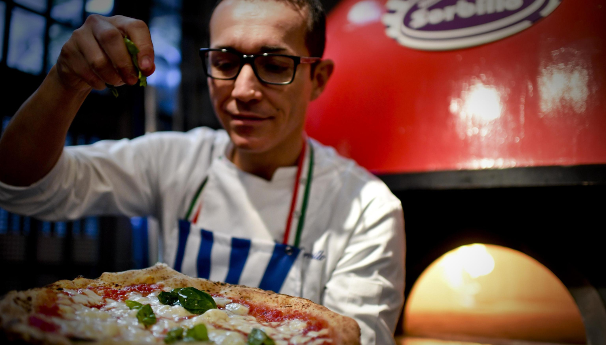 Gino Sorbillo inaugura a Roma con pizza gratis