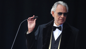 perche-bocelli-acquistato-stabilimento-forte-dei-marmi