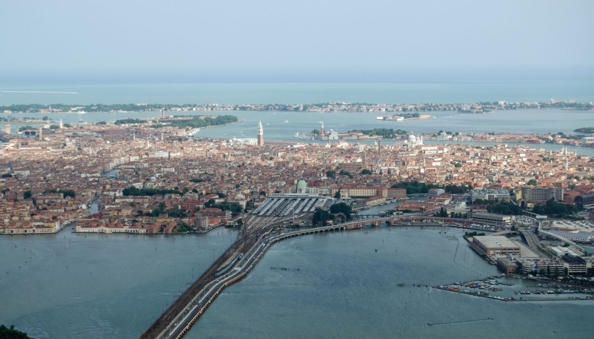 Nuova isola a Venezia