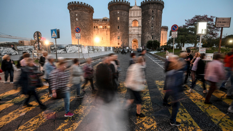 troppi-turisti-napoli-reazione-sindaco-manfredi
