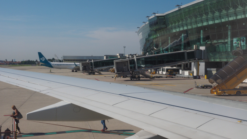 allarme-turisti-aeroporto-caselle