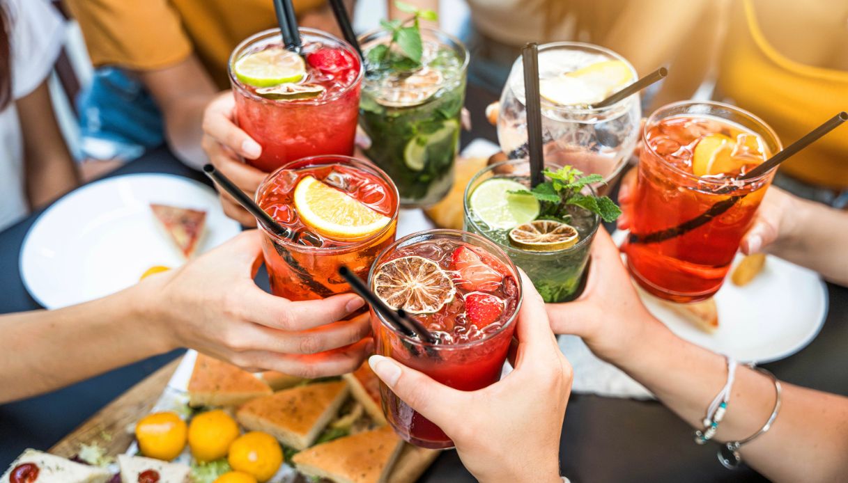 Aperitivo, la classifica dei drink alcolici preferiti in Italia