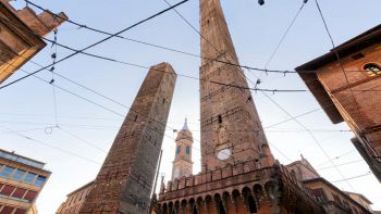 Garisenda, allarme crollo