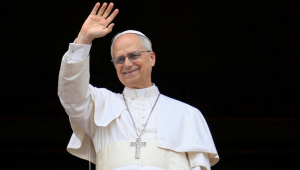 papa-leone-xiv-campo-tennis-vaticano