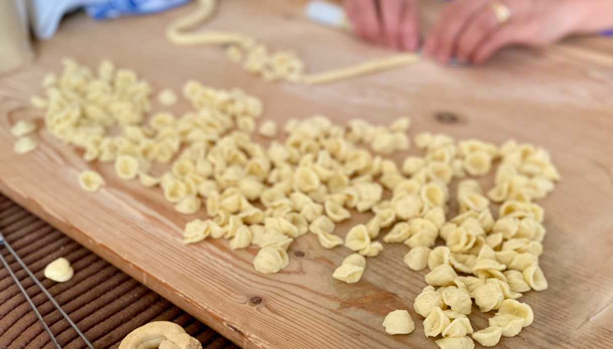 Sciopero orecchiette a Bari dopo multe alle pastaie