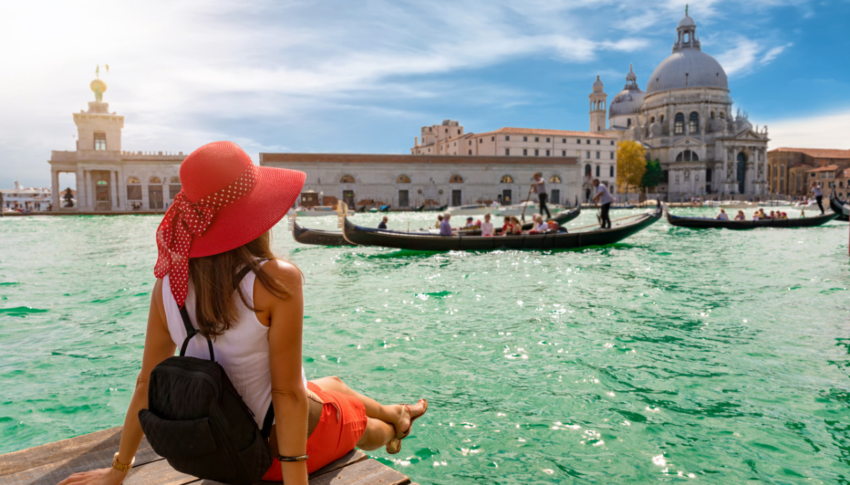 Quanti milioni di turisti arriveranno in Italia nell'estate 2025
