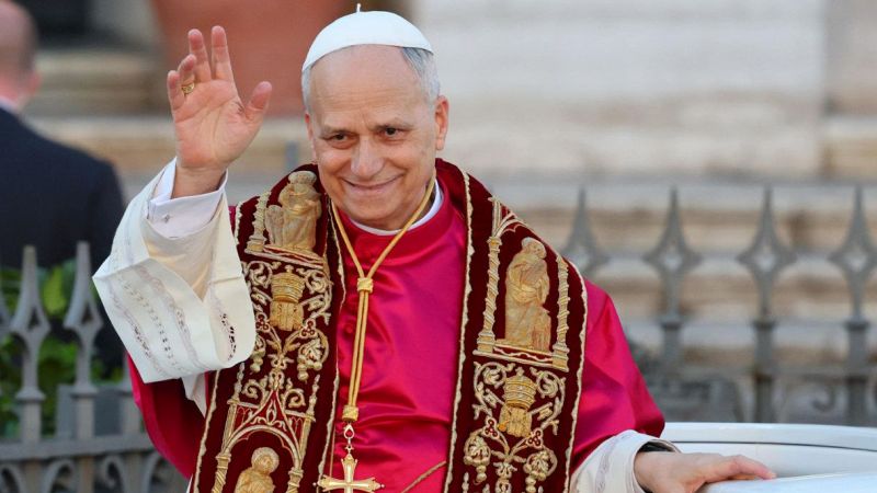 Papa Leone XIV e i panettoni cotti nel marmo