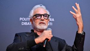 Briatore polemiche Crazy Pizza