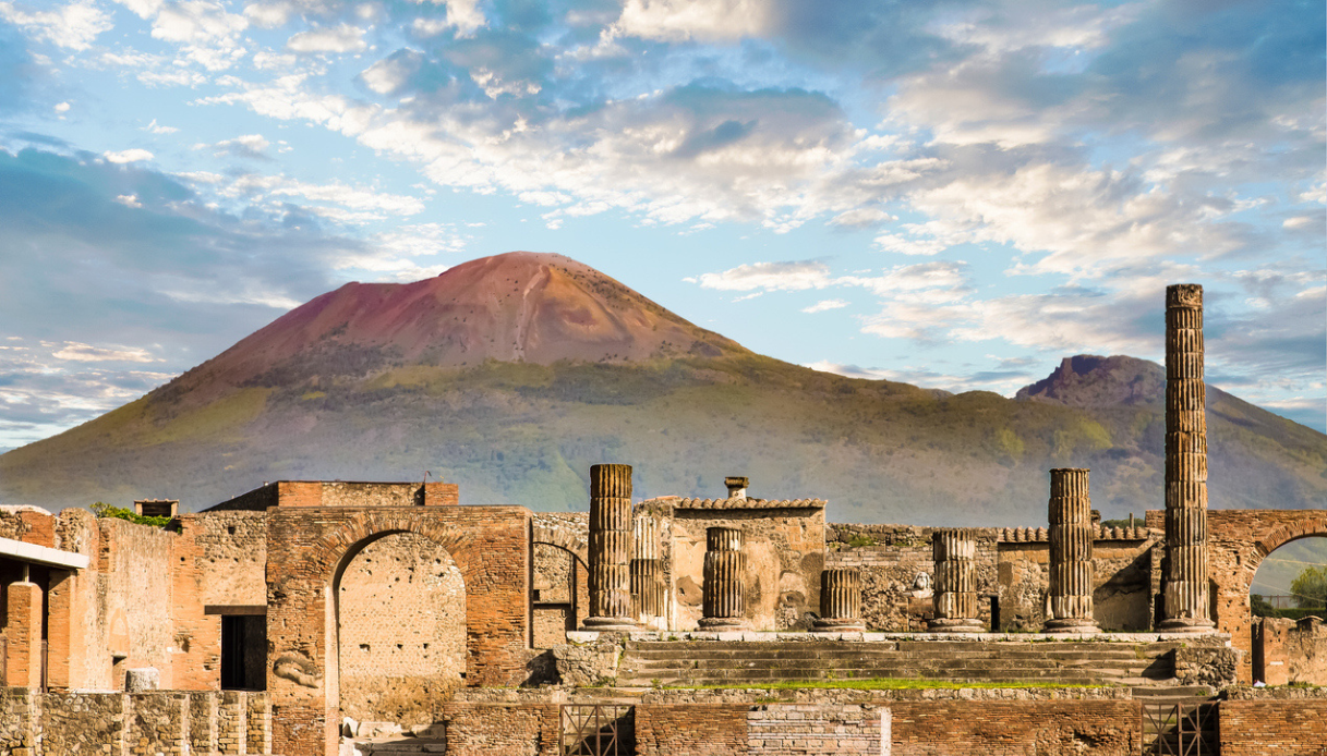Reperti rubati a Pompei restituiti