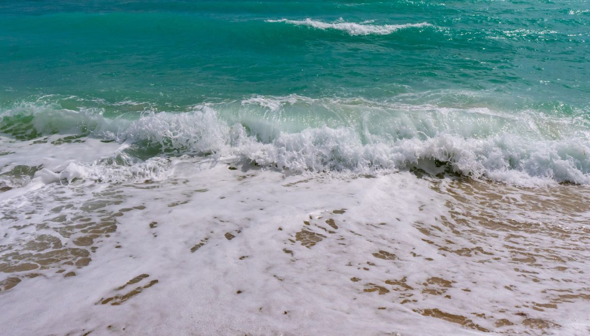 Mare e laghi italiani, il 34% è fuorilegge per inquinamento