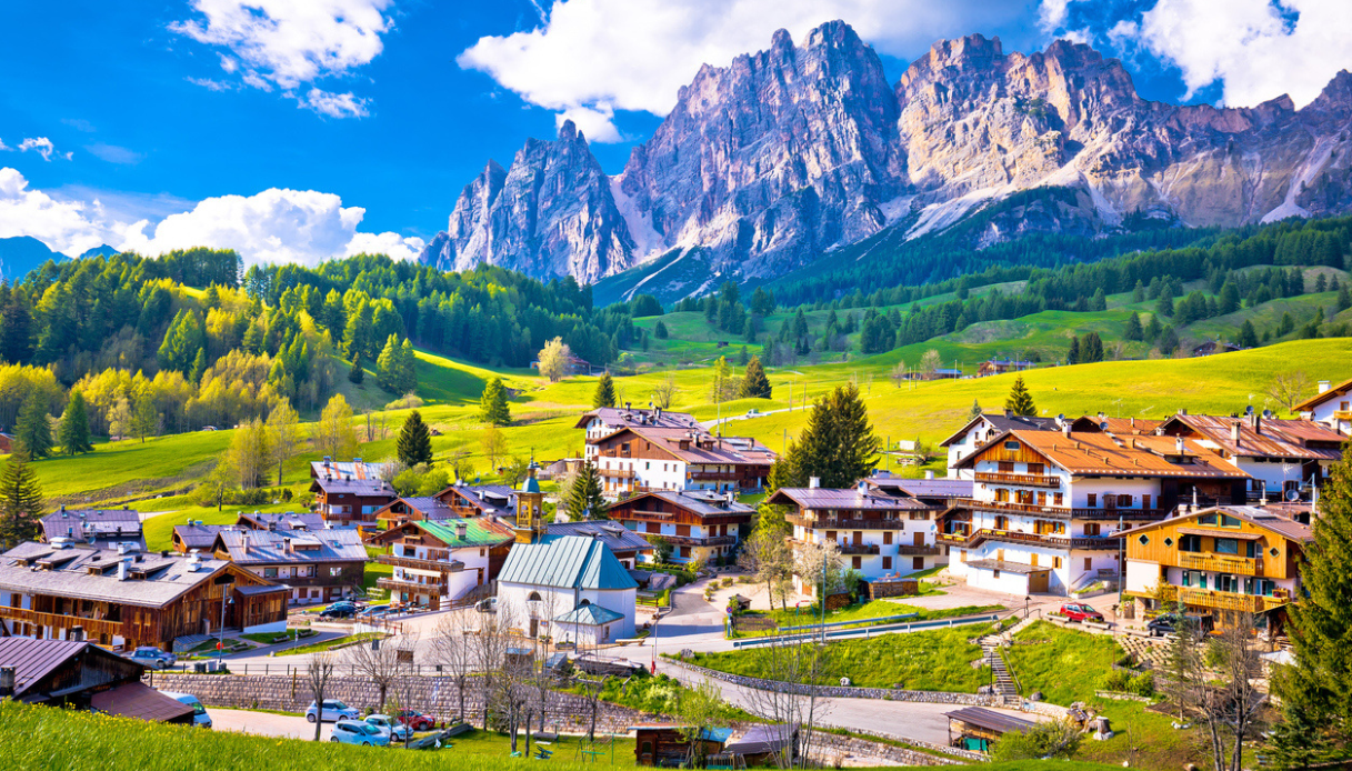 Polemica su Cortina sconosciuta