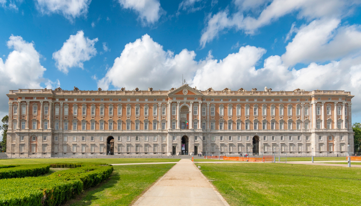 Reggia di Caserta Sala della Regina