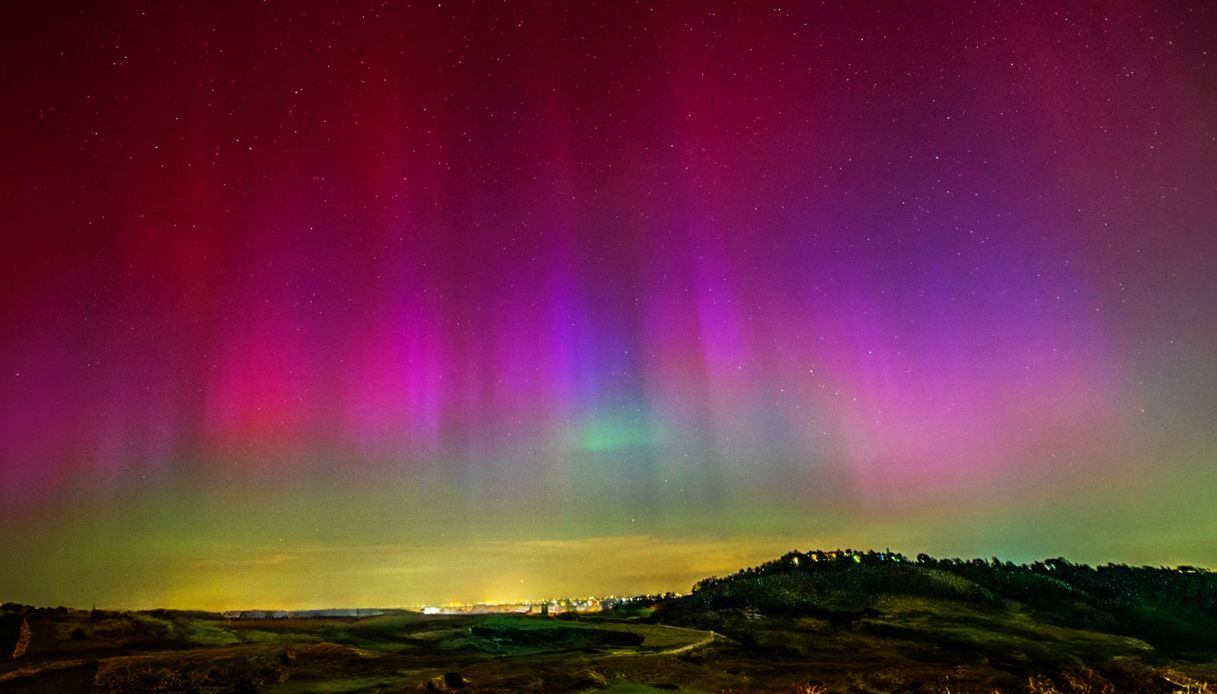 Possibile aurora boreale in Italia, dove e quando: la previsione