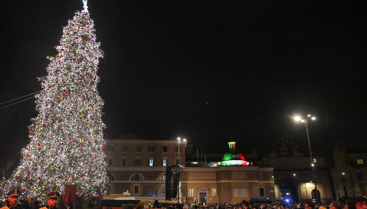 Dal presepe alle luminarie, è il Natale delle polemiche in Italia