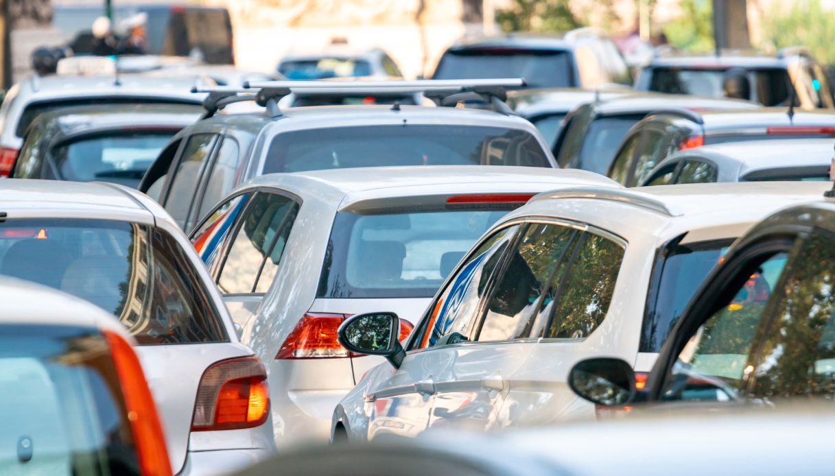 Traffico, le città italiane dove si perde più tempo in coda