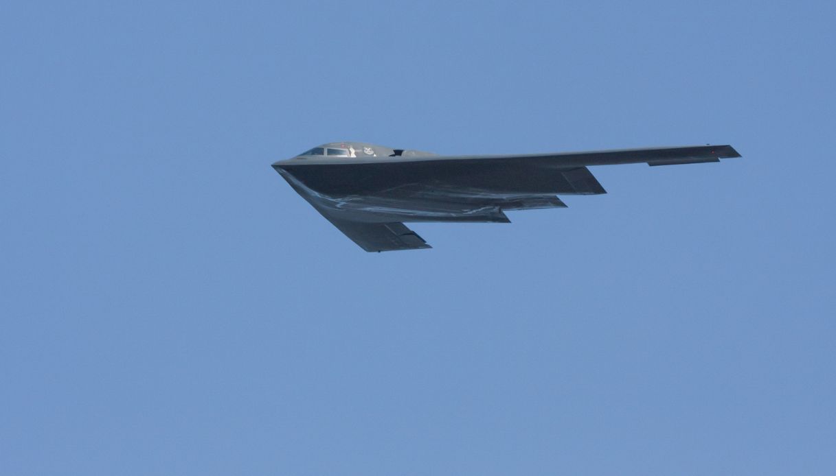 Bombardiere B2 invisibile ai radar avvistato a Torino: è giallo