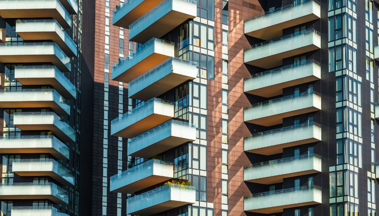 Quanto costa comprare una casa con terrazzo nelle città italiane