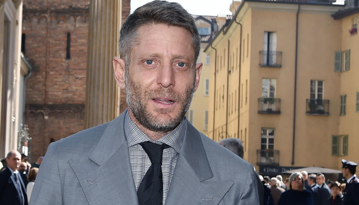 Lapo Elkann lascia l'Italia per Lucerna