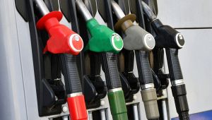 Caro carburanti in Italia e allarme benzina: dove costa meno