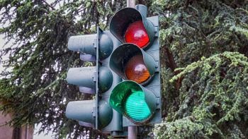 Semaforo in strada