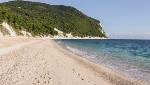 La classifica delle spiagge libere più belle d'Italia