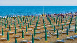 Le spiagge più convenienti e le più costose d'Italia per l'estate 2026