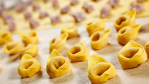 tortellini-artigianali-59-euro-kg-caso-bologna