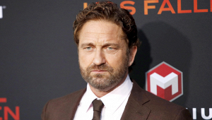 gerard-butler-in-kilt-in-salento