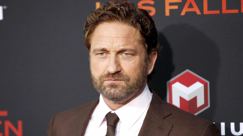 gerard-butler-in-kilt-in-salento