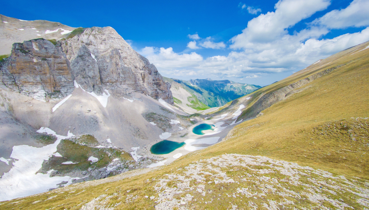 Allarme overtourism al lago di Pilato