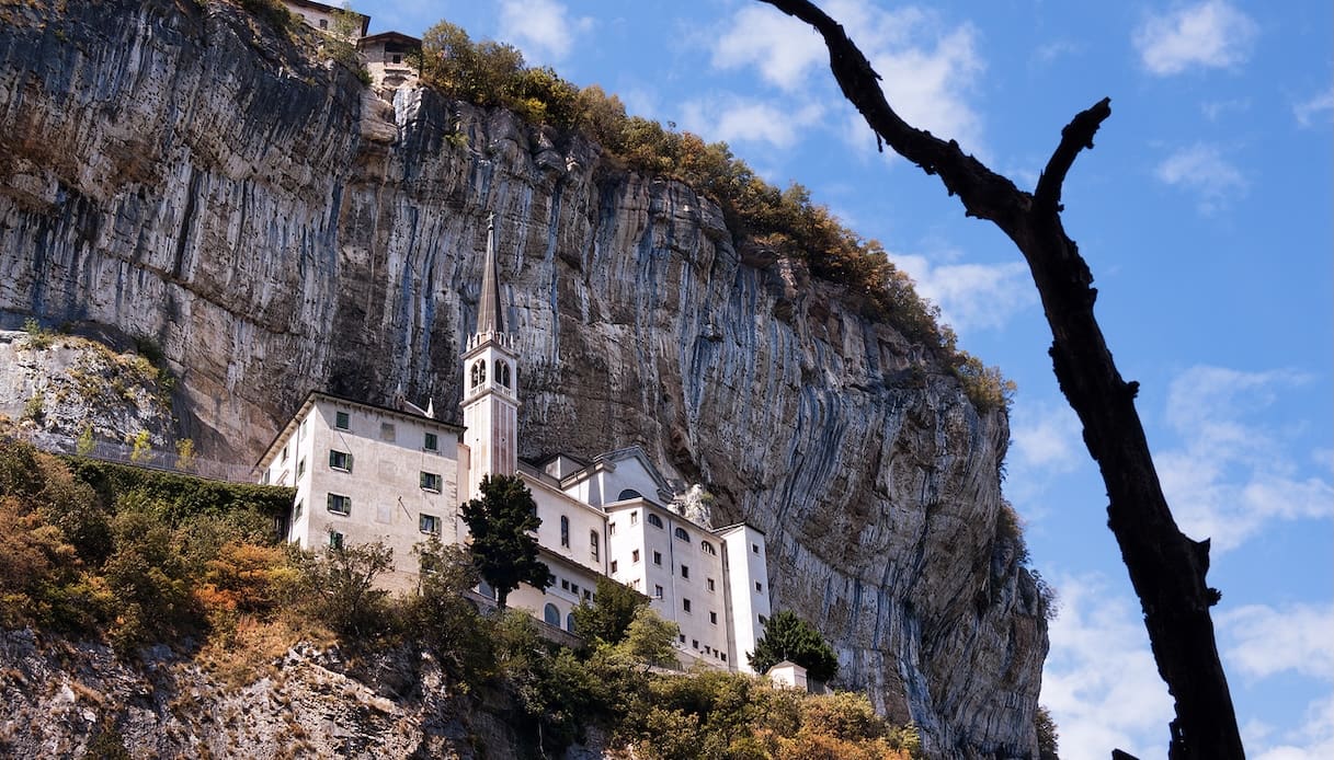 Santuario della Madonna della Corona