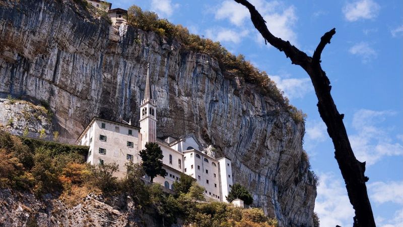 Santuario della Madonna della Corona