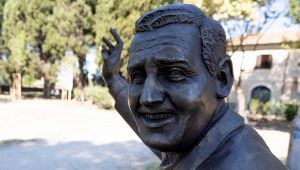 Statua Alberto Sordi