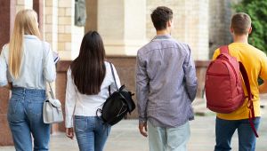 Studenti