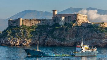 Gaeta, relitto ritrovato in mare