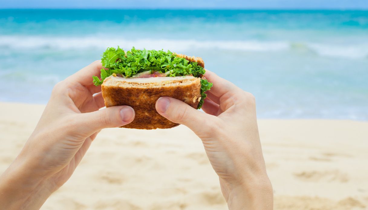 Panino sulla spiaggia