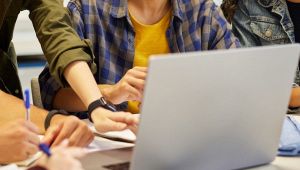 Giovani al pc