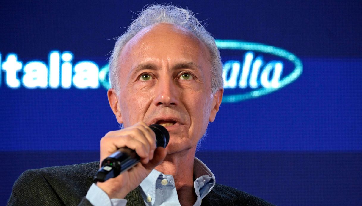 Travaglio tifa contro l'Italia: le parole scatenano una bufera