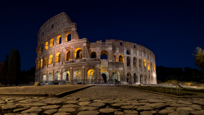 una-notte-colosseo-roma-visita-al-buio