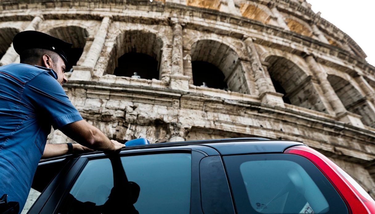 Allarme sicurezza al Colosseo, scatta la zona rossa: cosa cambia