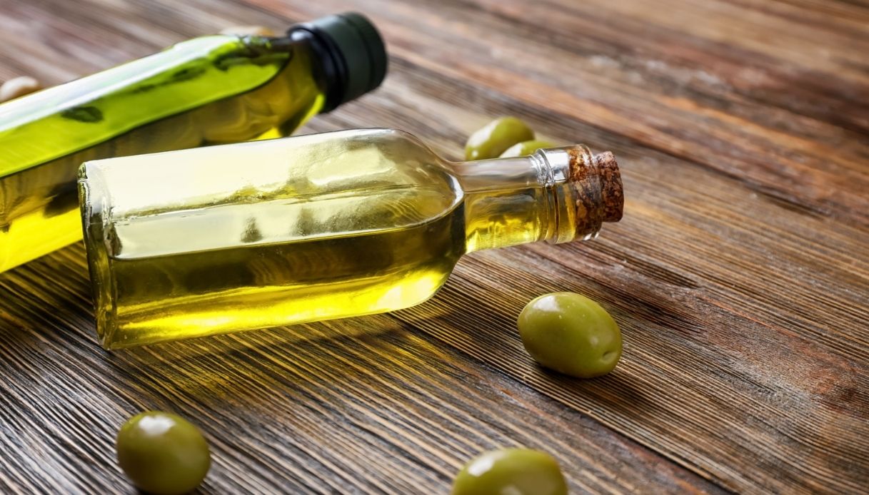 Allarme olio in Italia, battaglia dell'oro verde: cosa succede
