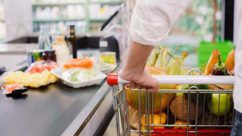 Rincari alimentari record nei supermercati italiani