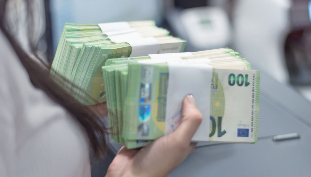 Chi ha più soldi in banca: la classifica di regioni e province