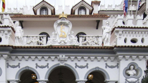 sonrisa-castello-delle-cerimonie-svuotato