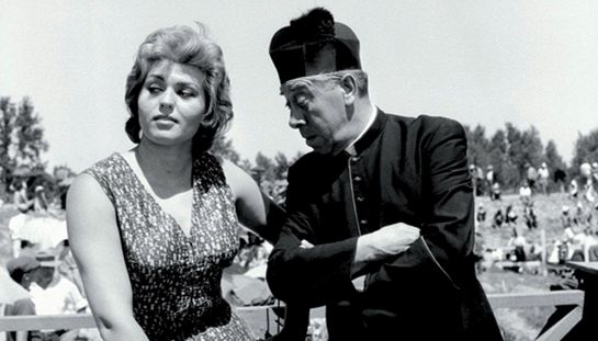 Don Camillo Monsignore... ma non troppo Don Camillo Monsignore... ma non troppo
