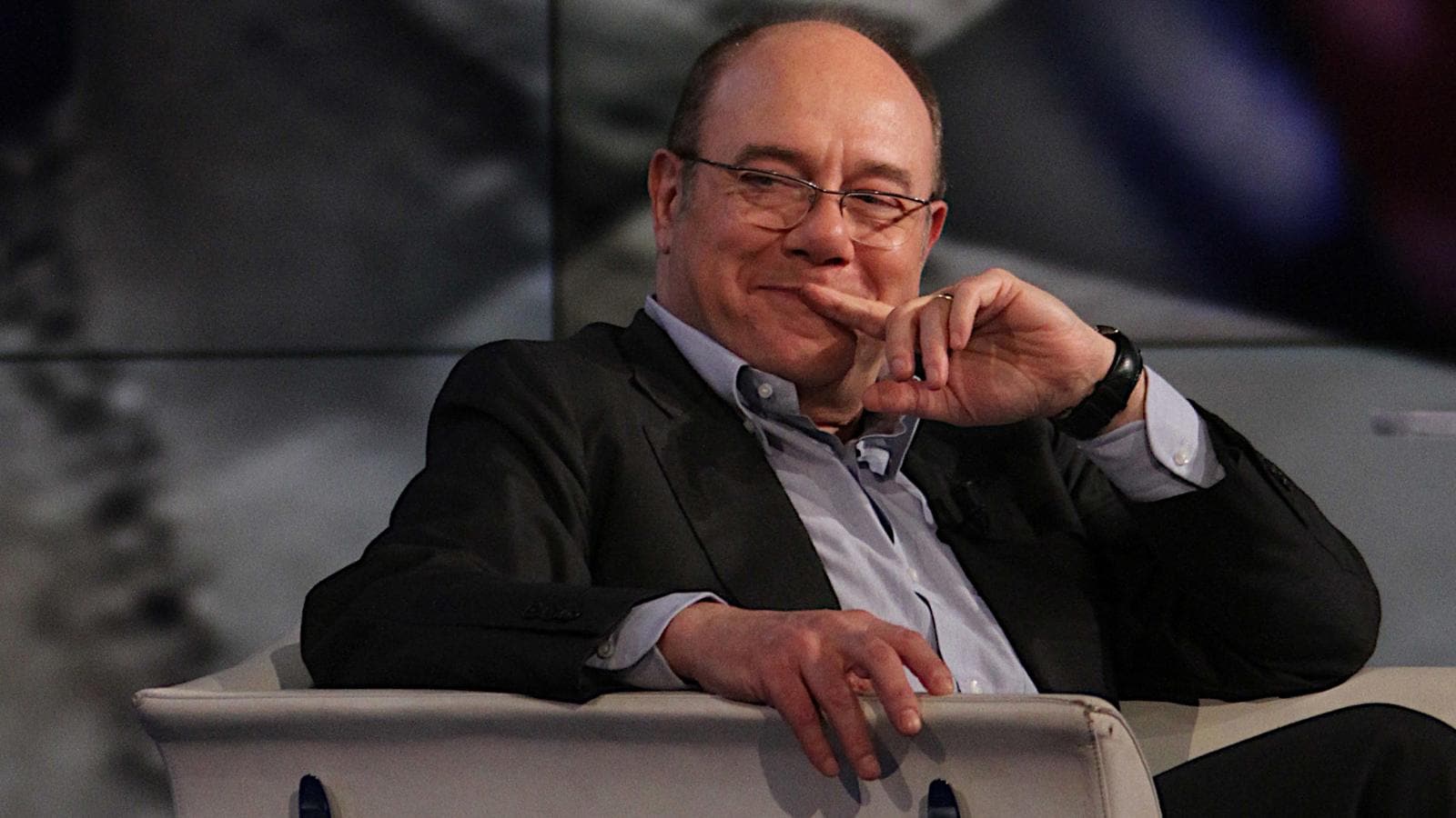 https://wips.plug.it/cips/libero.it/magazine/cms/2022/06/carlo-verdone.jpg